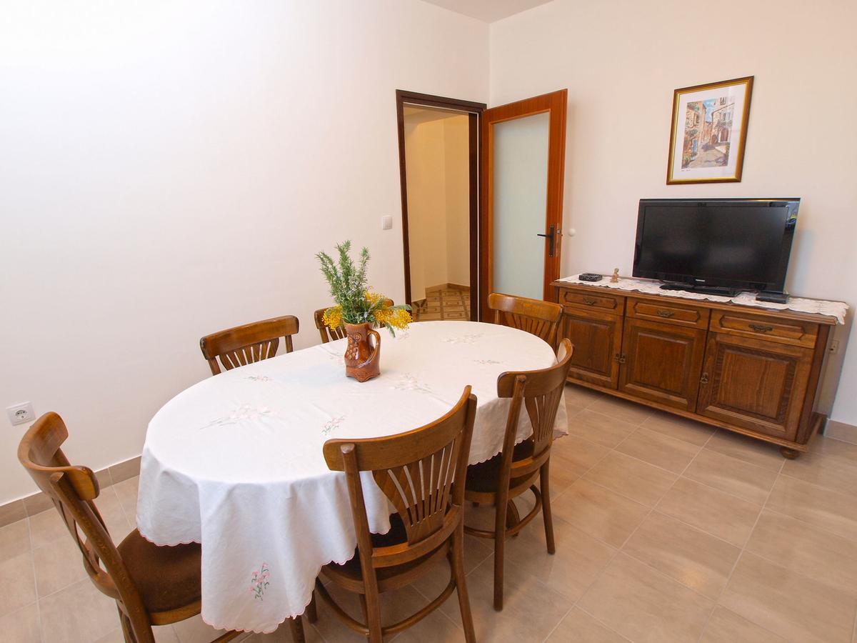 Apartments Ivan 1031 Fazana Bagian luar foto